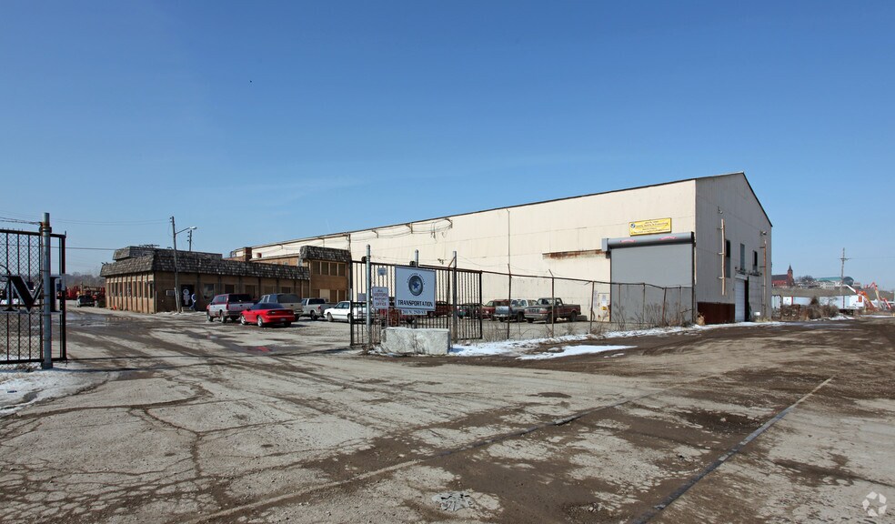 More Photos Of 201 N 1st St, Kansas City Warehouse For Sale