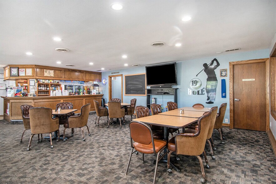 More Photos Of 3200 Buccaneer Blvd, Plattsmouth Golf Course Driving Range For Sale