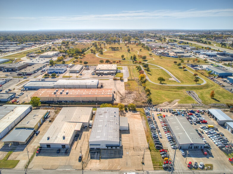 More Photos Of 10910 E 55th Pl, Tulsa Manufacturing For Sale