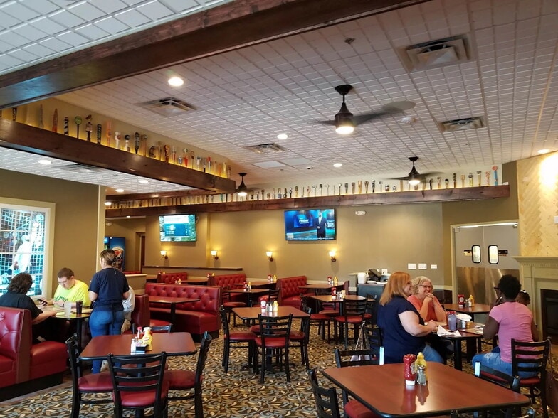More Photos Of 1420 E Broad St, Fuquay Varina Restaurant For Sale