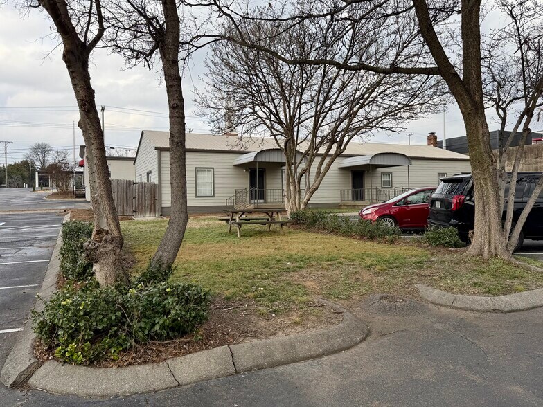 More Photos Of 2525B Lebanon Pike, Nashville Office For Lease