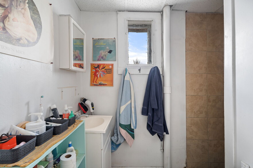 More Photos Of 632 W Seneca St, Ithaca Bar For Sale