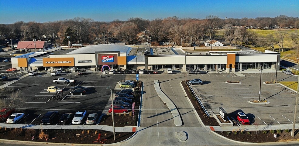 Primary Photo Of 8400-8430 Wornall Rd, Kansas City Freestanding For Lease