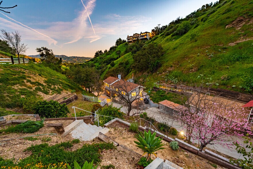 More Photos Of 12141 Wildwood Trl, Kagel Canyon Specialty For Sale