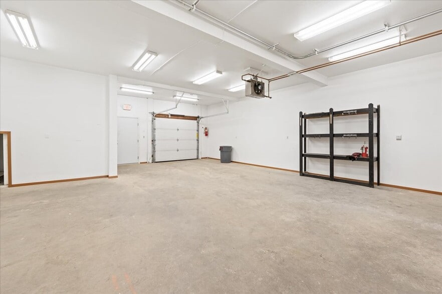 More Photos Of 3534 International St, Fairbanks General Retail For Lease