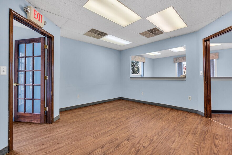 More Photos Of 1 Dag Hammarskjold Blvd, Howell Medical For Lease