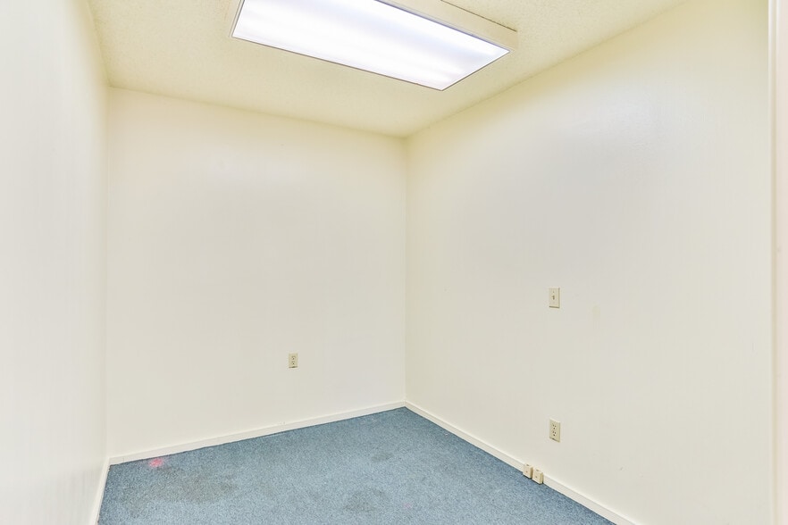 More Photos Of 2921 El Camino Ave, Sacramento Medical For Lease