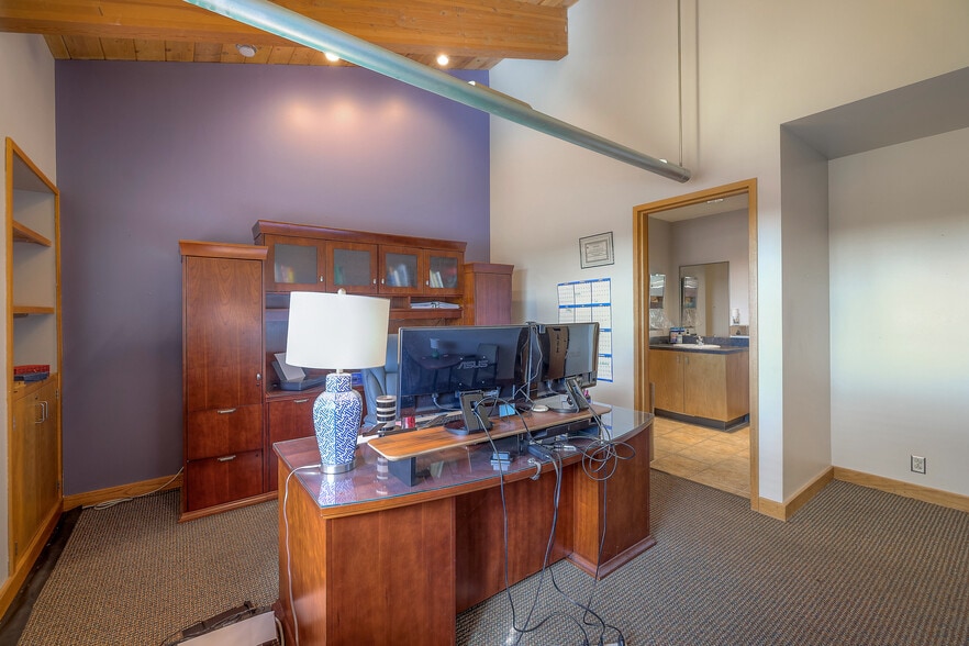 More Photos Of 8880 Ballentine St, Overland Park Office For Sale