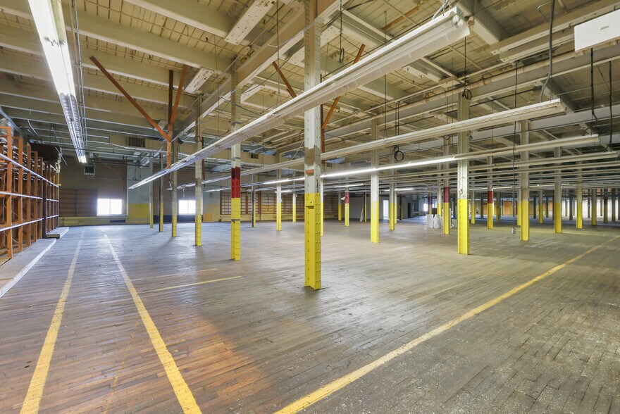 More Photos Of 1 Bigelow St, Holyoke Industrial For Sale