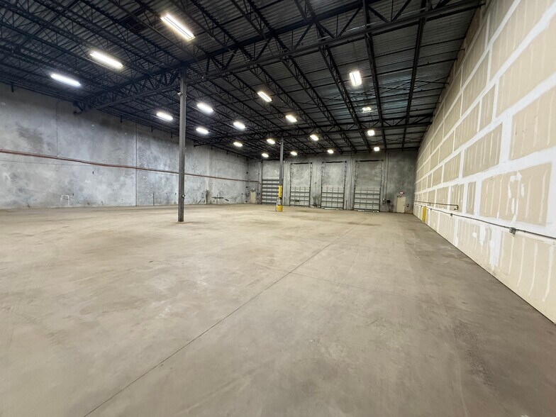 More Photos Of 1907 SW 43rd Ter, Deerfield Beach Warehouse For Lease
