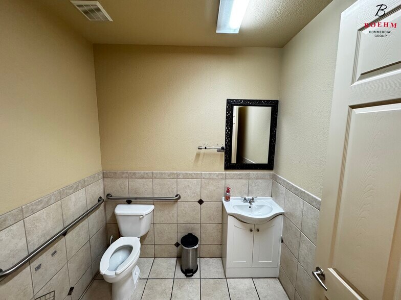 More Photos Of 113 Falls Ct, Boerne Medical For Lease