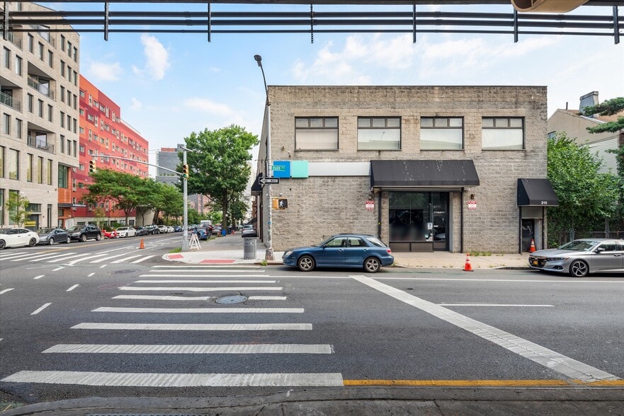 More Photos Of 217 Park Ave, Brooklyn Flex For Sale