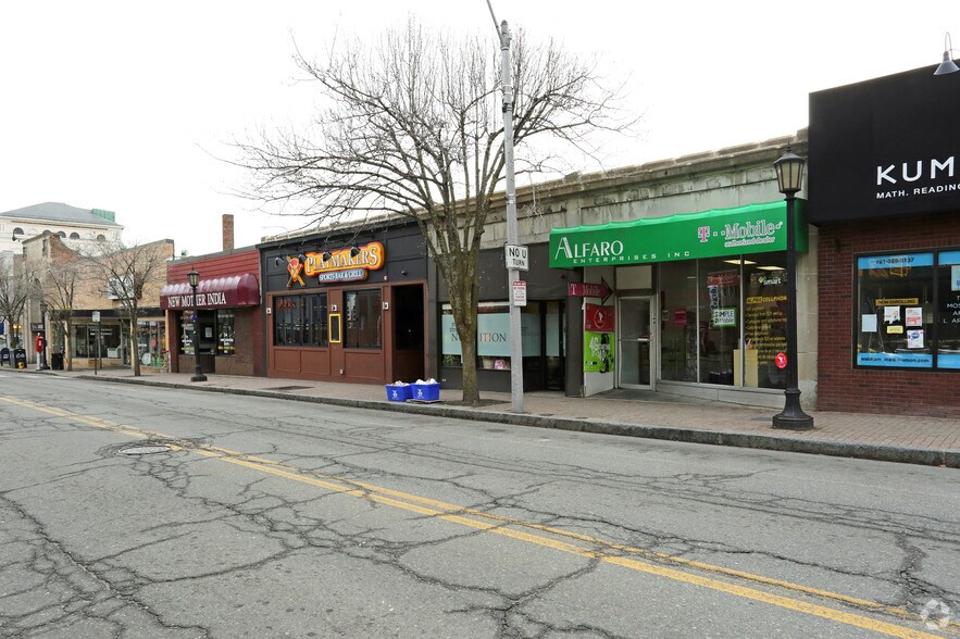 Primary Photo Of 342-348 Moody St, Waltham Storefront For Lease