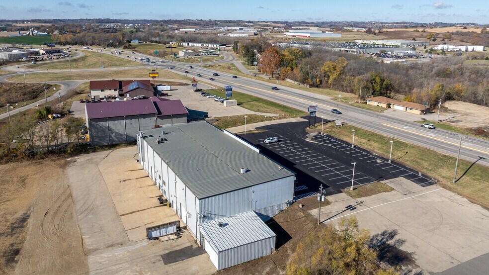 More Photos Of 4478-4488 Dodge St, Dubuque General Retail For Sale