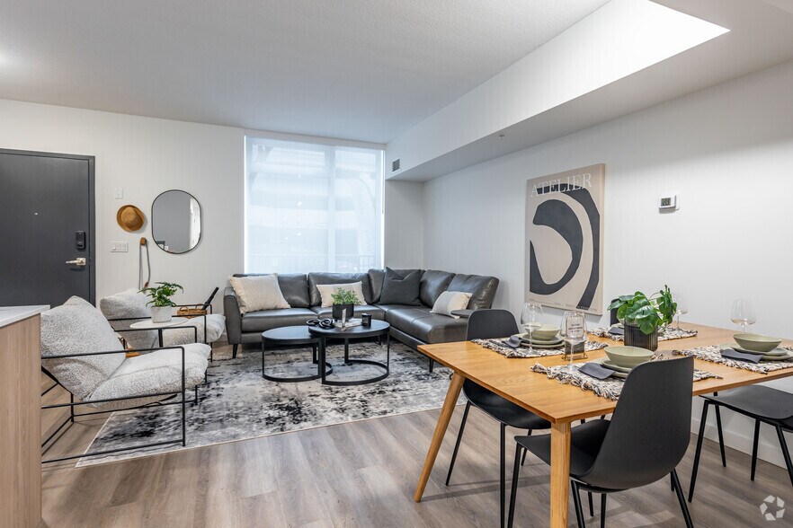 More Photos Of 11130 86 Av NW, Edmonton Apartments For Lease