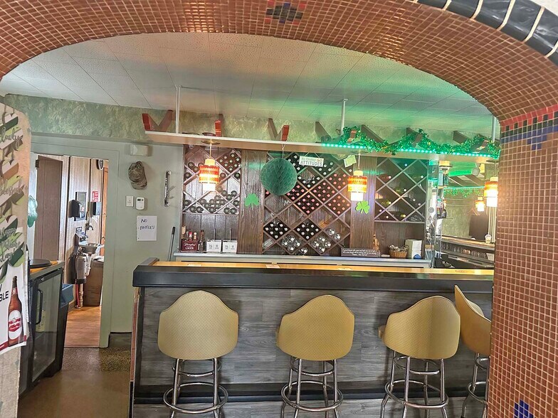 More Photos Of 982 W Center St, Sheppton Bar For Sale
