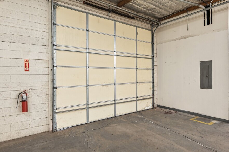 More Photos Of 3207 S Hardy Dr, Tempe Warehouse For Sale