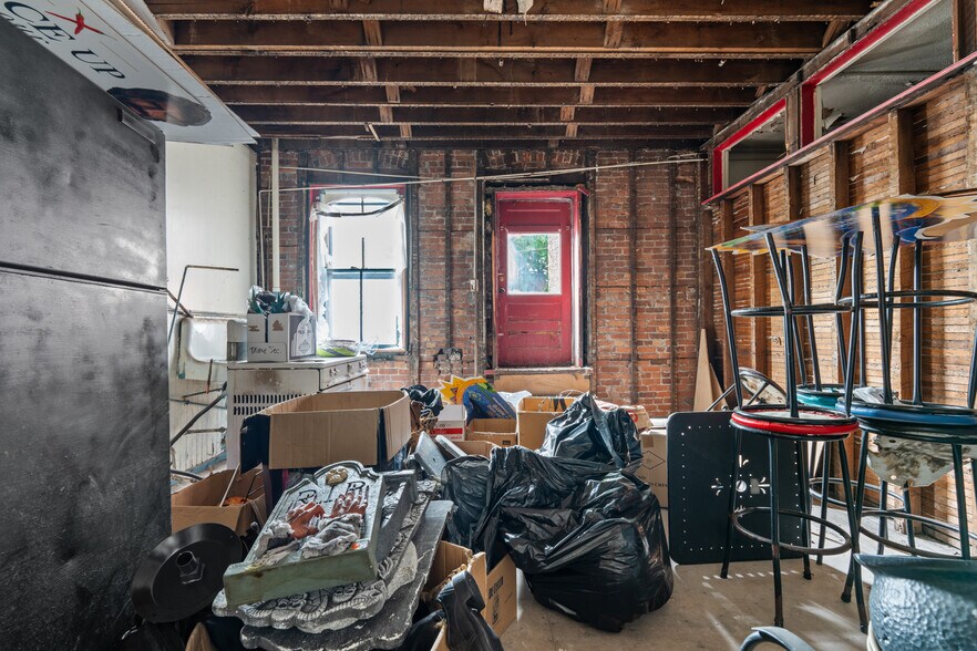 More Photos Of , Utica Unknown For Sale