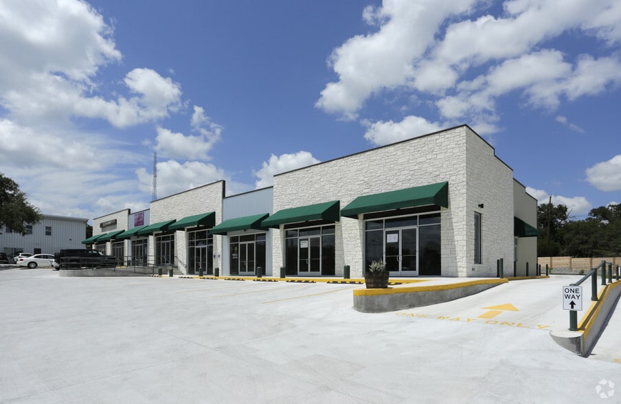 More Photos Of 4315 W FM 2147, Cottonwood Shores Storefront For Lease