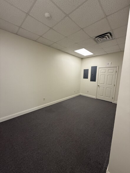 More Photos Of 5 Natalie Way, Plymouth Office For Lease