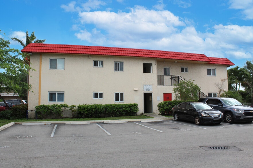 More Photos Of 5850-5890 NW 17th Plz, Sunrise Apartments For Sale