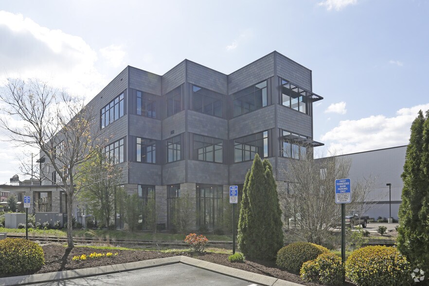 More Photos Of Downtown Chattanooga, TN, Chattanooga Medical For Sale