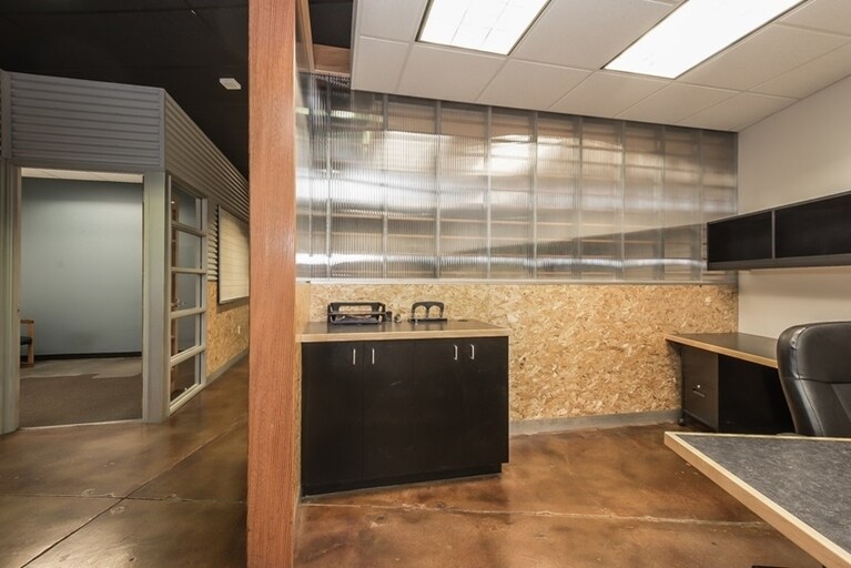 More Photos Of 13170 Spring St, Baldwin Park Warehouse For Lease