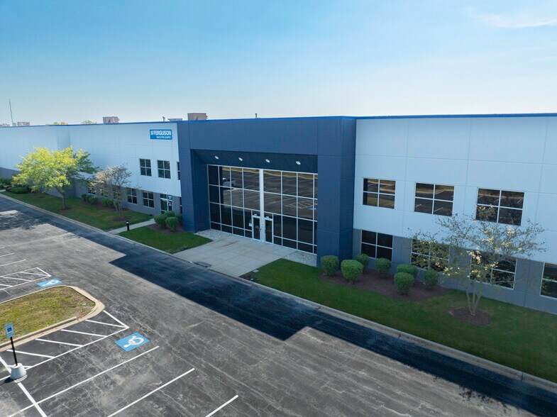 More Photos Of 7979 W 183rd St, Tinley Park Warehouse For Lease