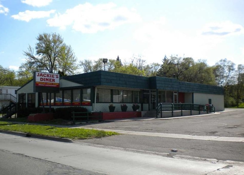 More Photos Of 3812 S Martin Luther King Jr Blvd, Lansing Restaurant For Lease