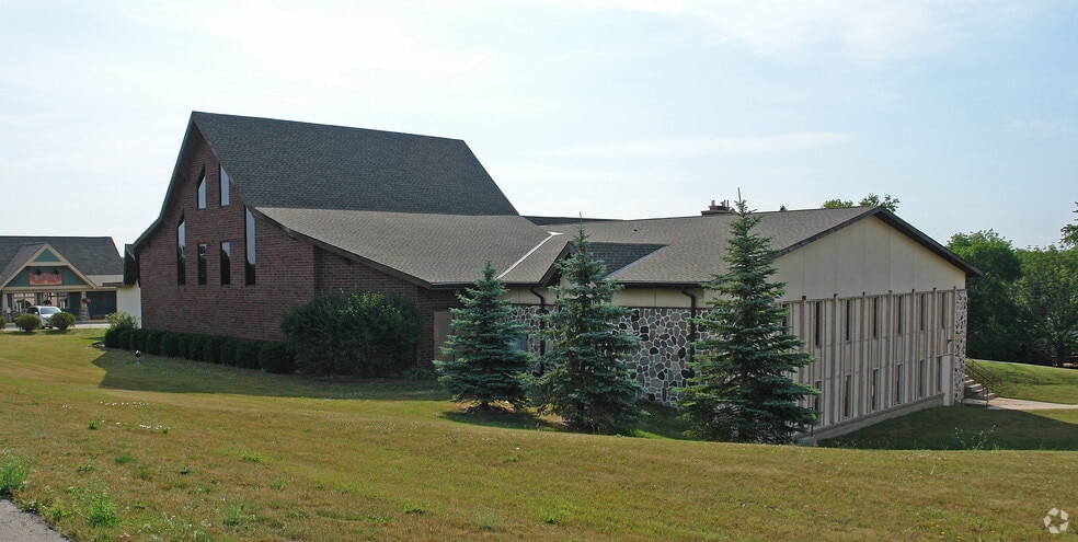 More Photos Of S68W14891 Janesville Rd, Muskego Lodge Meeting Hall For Sale