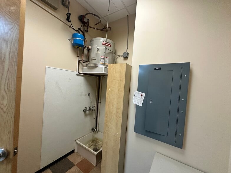 More Photos Of 15255 N 40th St, Phoenix Medical For Sale