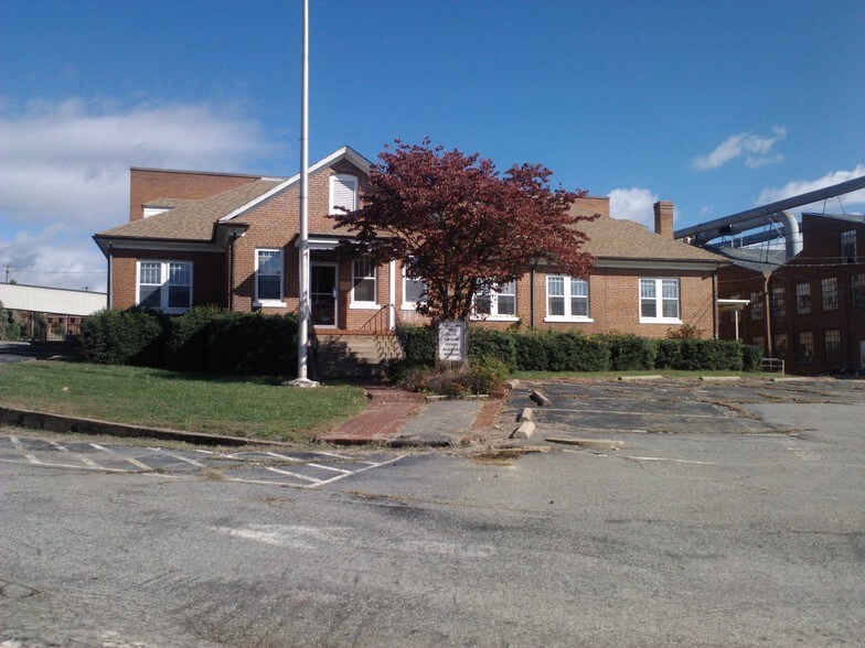 More Photos Of 850 Hooker St, Martinsville Manufacturing For Lease