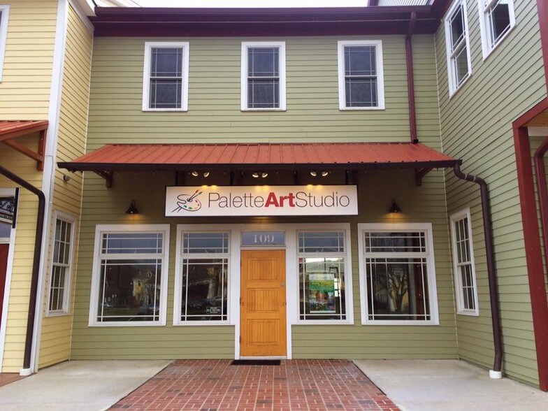 More Photos Of 245 Amity Rd, Woodbridge Storefront Retail Office For Lease