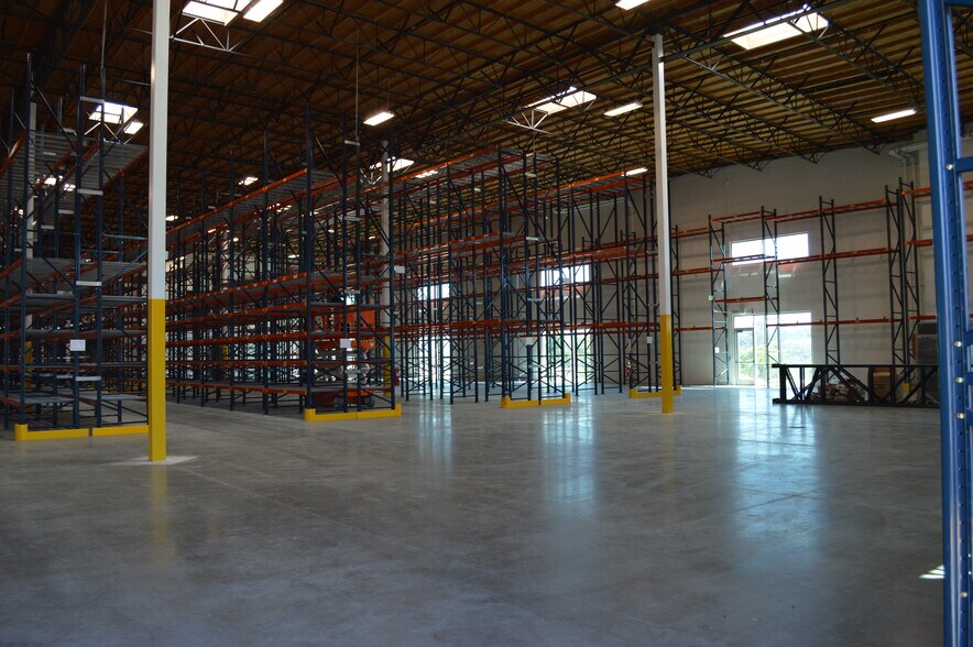 More Photos Of 2875 Whiptail Loop E, Carlsbad Warehouse For Lease