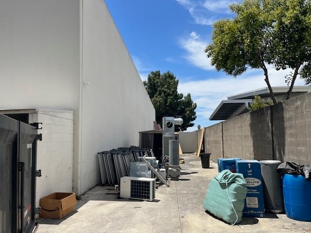 More Photos Of 2485 Technology Dr, Hayward Research And Development For Lease