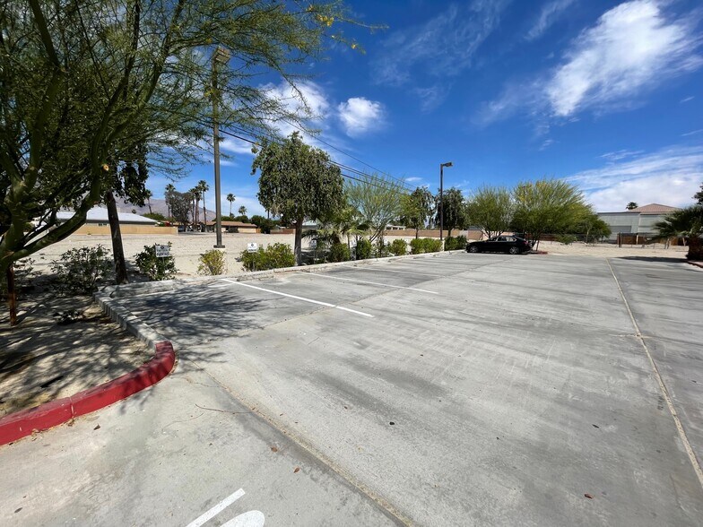 More Photos Of 32475 Date Palm Dr, Cathedral City Freestanding For Lease