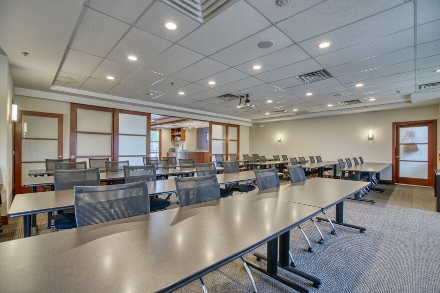 More Photos Of 4790 Table Mesa Dr, Boulder Office For Lease