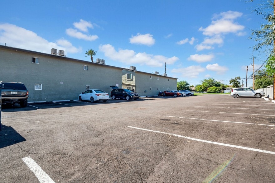 More Photos Of 2234 W Hazelwood St, Phoenix Apartments For Sale