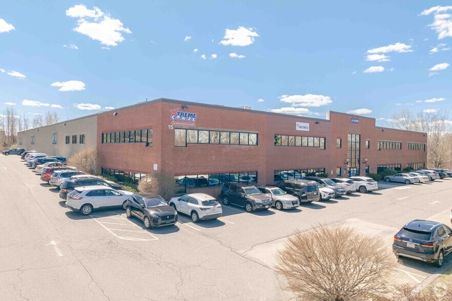 More Photos Of 15 Presidential Way, Woburn Light Distribution For Lease