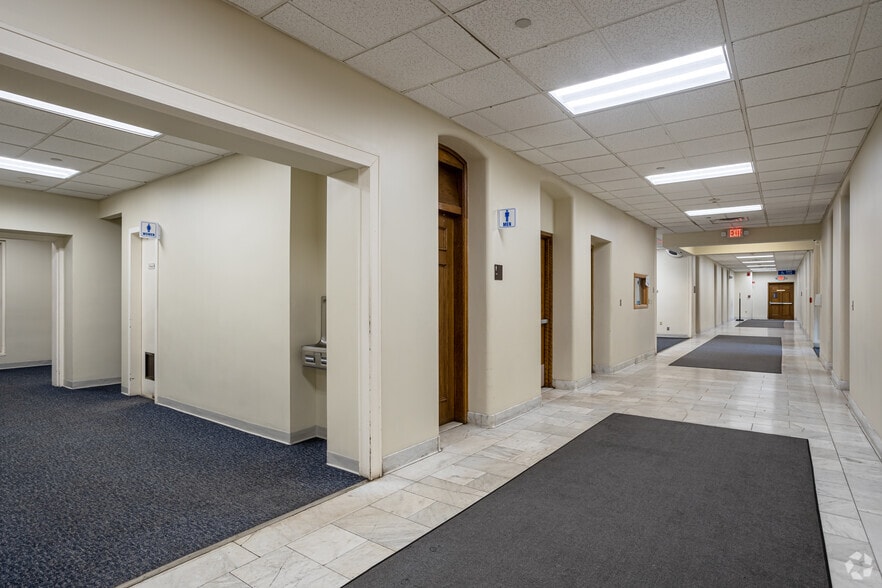 More Photos Of 140 High St, Springfield Unknown For Sale