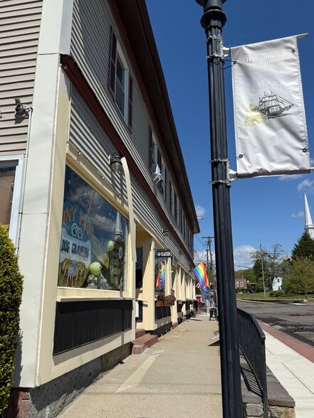 More Photos Of 82 Main St, East Hampton Apartments For Sale