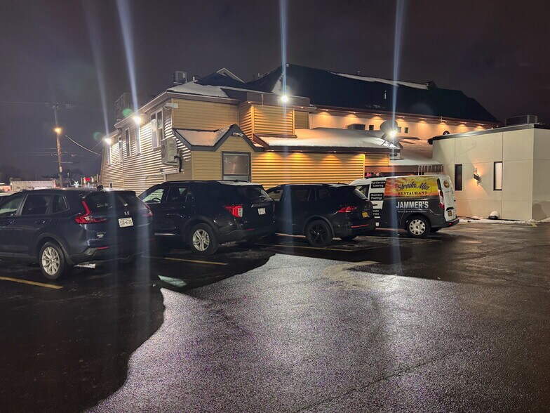 More Photos Of 311-313 N Geddes St, Syracuse Restaurant For Sale