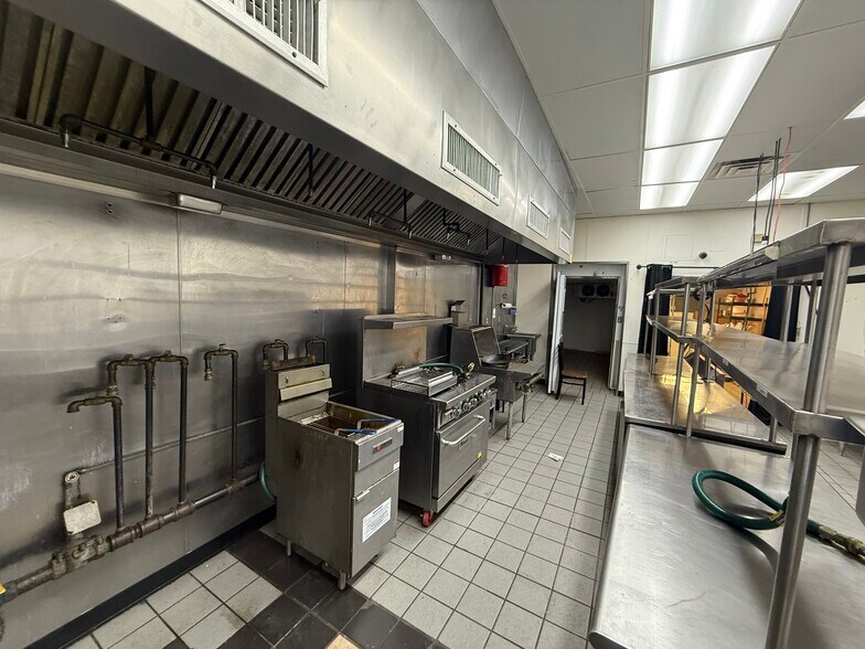 More Photos Of 719 N 2nd St, Philadelphia Restaurant For Lease