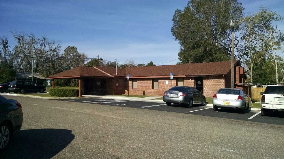 Primary Photo Of 506-508 Houston Ave NW, Live Oak Office For Sale