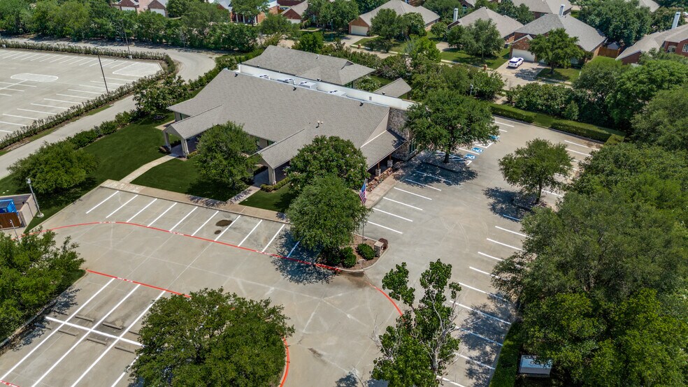 More Photos Of 6200 Stone Hill Farms Pky, Flower Mound Loft Creative Space For Sale