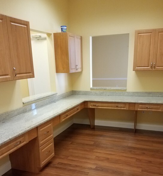 More Photos Of 709 S Federal Hwy, Boynton Beach Medical For Sale