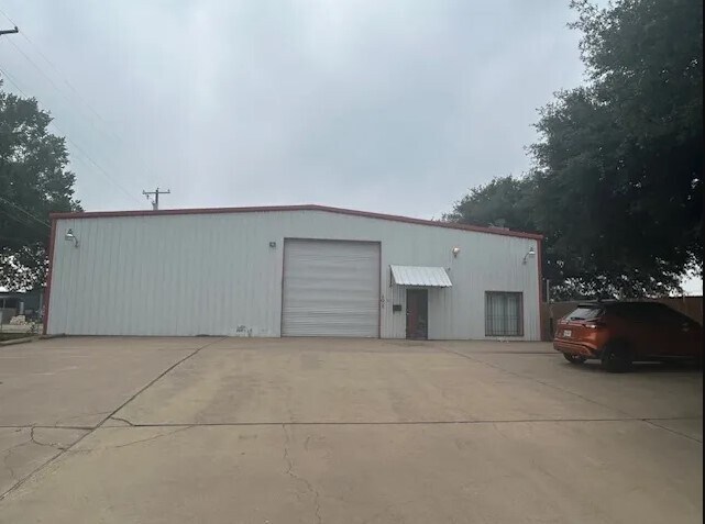 Primary Photo Of 101 S 16th St, Waco Service For Lease