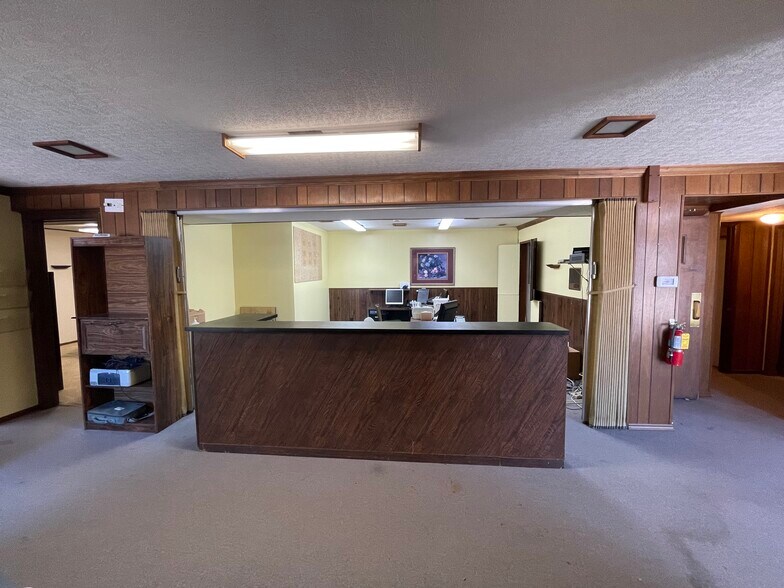 More Photos Of 1925 S Main St, Bloomington Rehabilitation Center For Sale