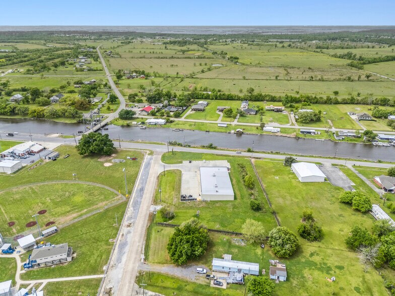 More Photos Of 1051 Highway 55, Montegut Freestanding For Sale