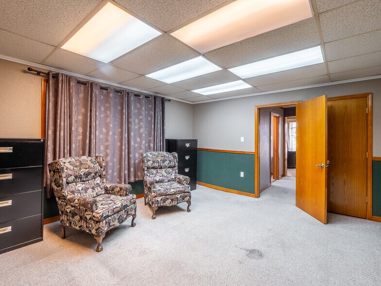 More Photos Of 426 E Wyandotte Ave, Mcalester Office For Sale